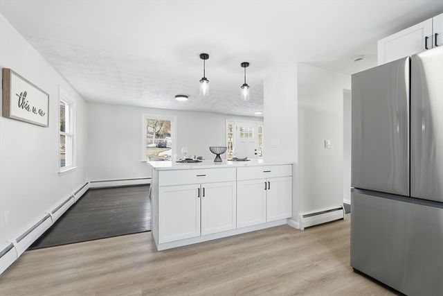 286 Westfield Rd, Holyoke, MA 01040