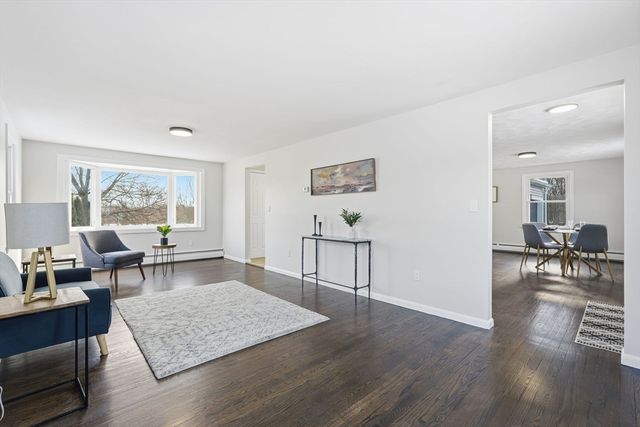 286 Westfield Rd, Holyoke, MA 01040