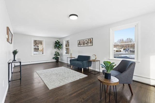 286 Westfield Rd, Holyoke, MA 01040