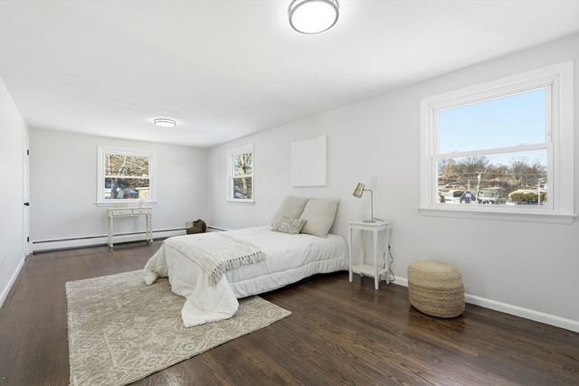 286 Westfield Rd, Holyoke, MA 01040