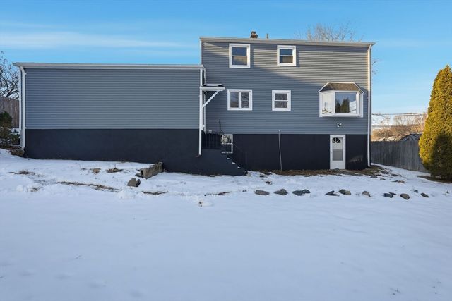 286 Westfield Rd, Holyoke, MA 01040