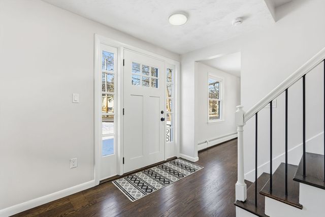 286 Westfield Rd, Holyoke, MA 01040