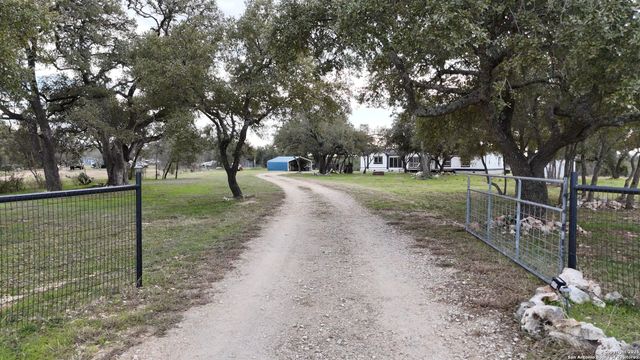 127 Eden Ranch, Canyon Lake, TX 78133