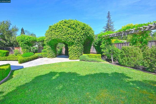 2648 Comistas Drive, Walnut Creek, CA 94598