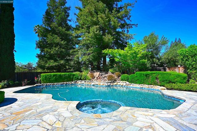 2648 Comistas Drive, Walnut Creek, CA 94598