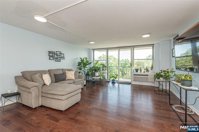 300 Main Street 707, Little Falls, NJ 07424