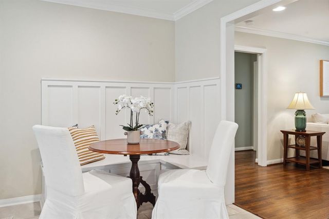 1570 Sue Barnett Drive, Houston, TX 77018