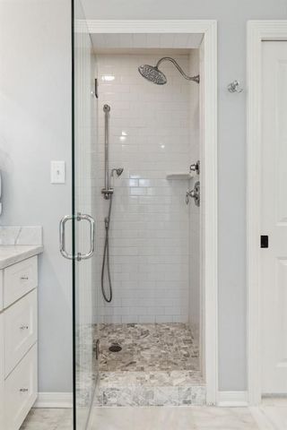 1570 Sue Barnett Drive, Houston, TX 77018