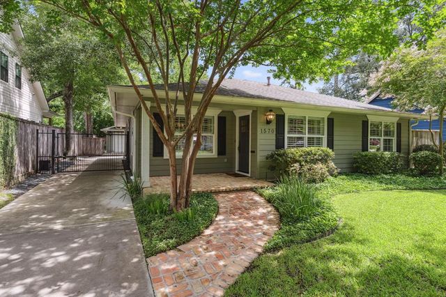 1570 Sue Barnett Drive, Houston, TX 77018