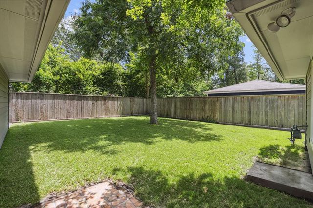 1570 Sue Barnett Drive, Houston, TX 77018