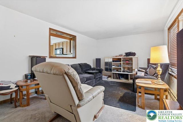 114 Carol Road, Middle Smithfield Twp, PA 18302