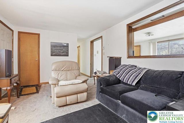 114 Carol Road, Middle Smithfield Twp, PA 18302