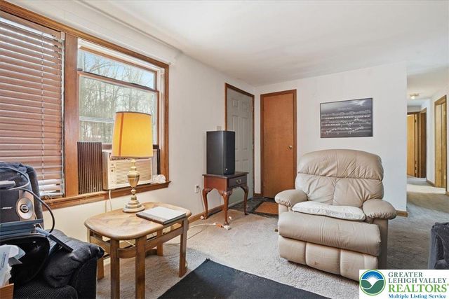 114 Carol Road, Middle Smithfield Twp, PA 18302