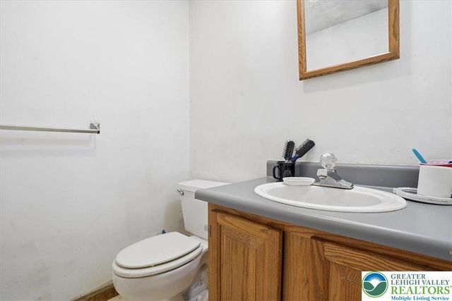 114 Carol Road, Middle Smithfield Twp, PA 18302