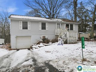 114 Carol Road, Middle Smithfield Twp, PA 18302
