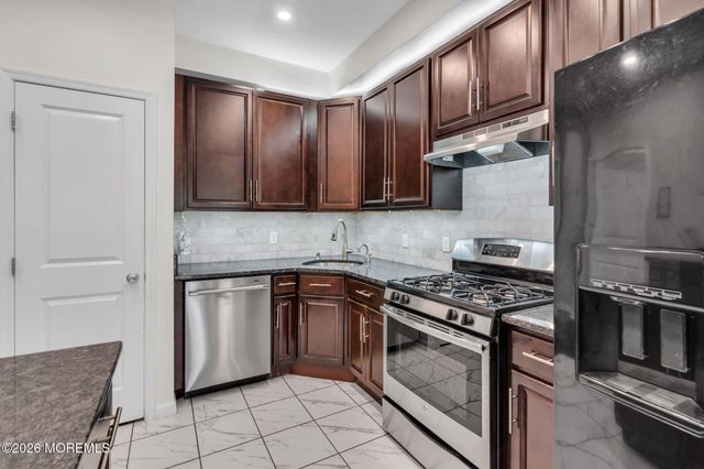 170 Coles Way, Lakewood, NJ 08701