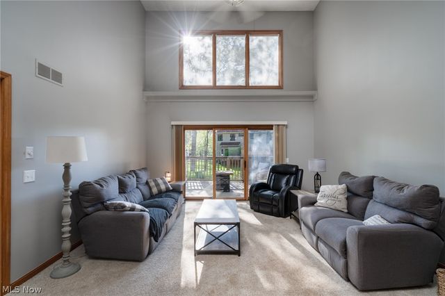119 Ambleside Way, Amherst, OH 44001