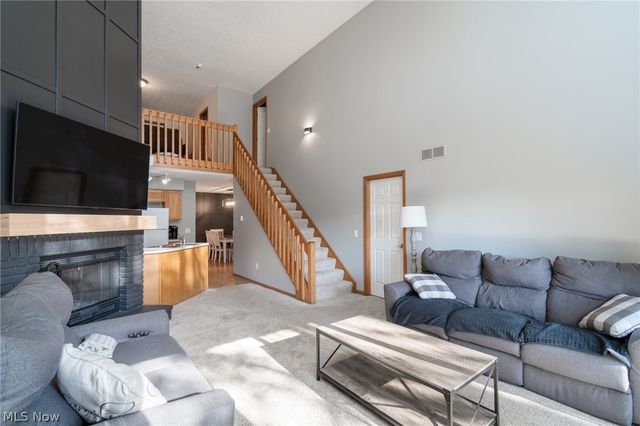 119 Ambleside Way, Amherst, OH 44001