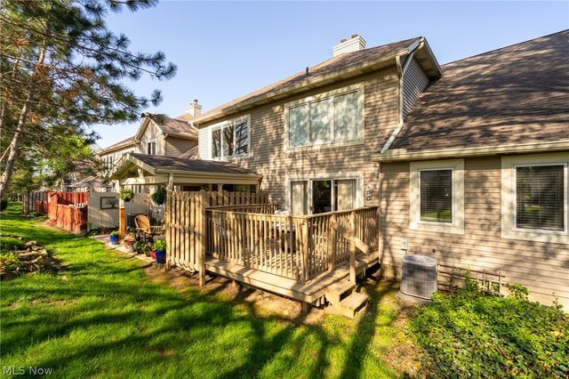 119 Ambleside Way, Amherst, OH 44001