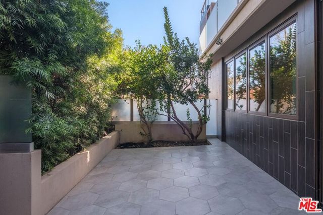 1249 N Formosa Avenue, West Hollywood, CA 90046