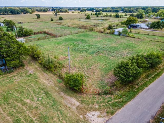 2165 County Road 3304, Greenville, TX 75402