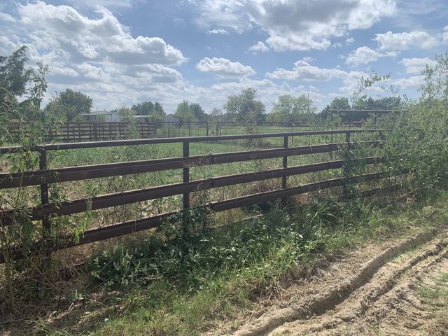 2165 County Road 3304, Greenville, TX 75402