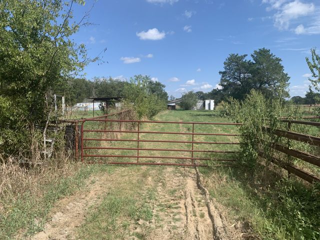 2165 County Road 3304, Greenville, TX 75402