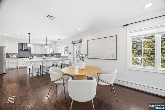 39 Drury Lane, Demarest, NJ 07627