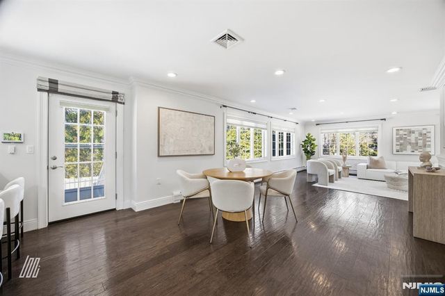 39 Drury Lane, Demarest, NJ 07627