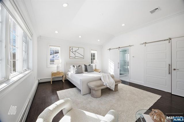 39 Drury Lane, Demarest, NJ 07627