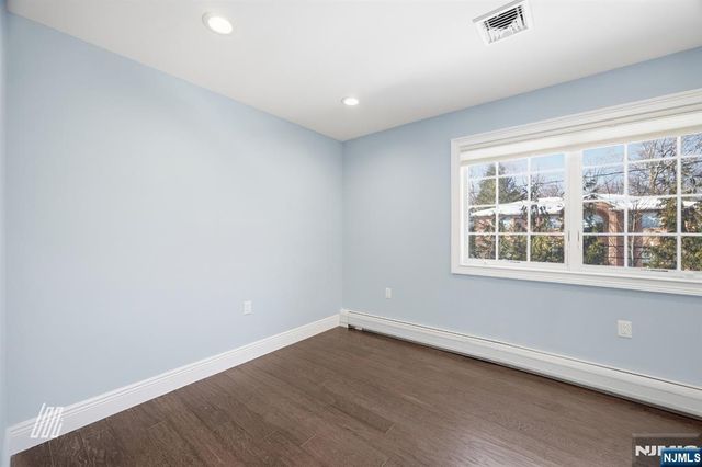 39 Drury Lane, Demarest, NJ 07627