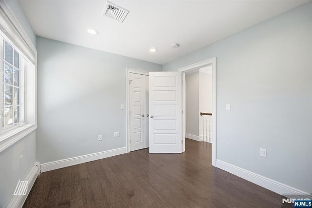 39 Drury Lane, Demarest, NJ 07627