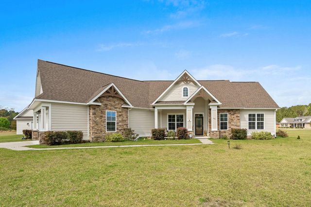 687 Tiger Paw Rd., Loris, SC 29569