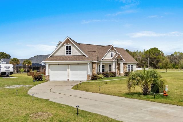 687 Tiger Paw Rd., Loris, SC 29569