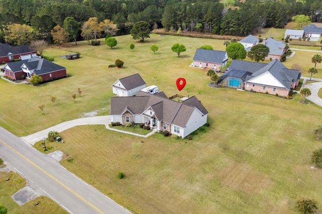 687 Tiger Paw Rd., Loris, SC 29569