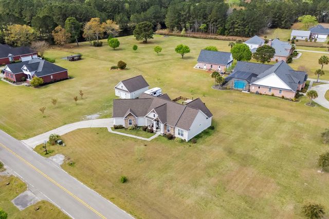 687 Tiger Paw Rd., Loris, SC 29569