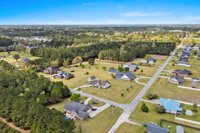 687 Tiger Paw Rd., Loris, SC 29569