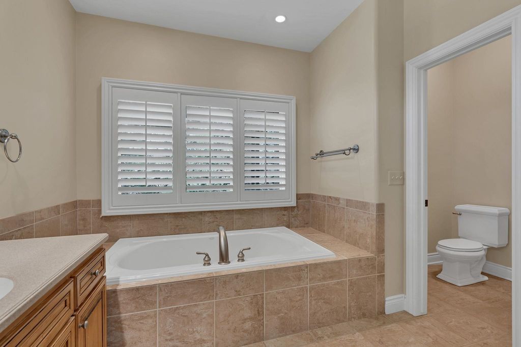 3 N Stagecoach Ct