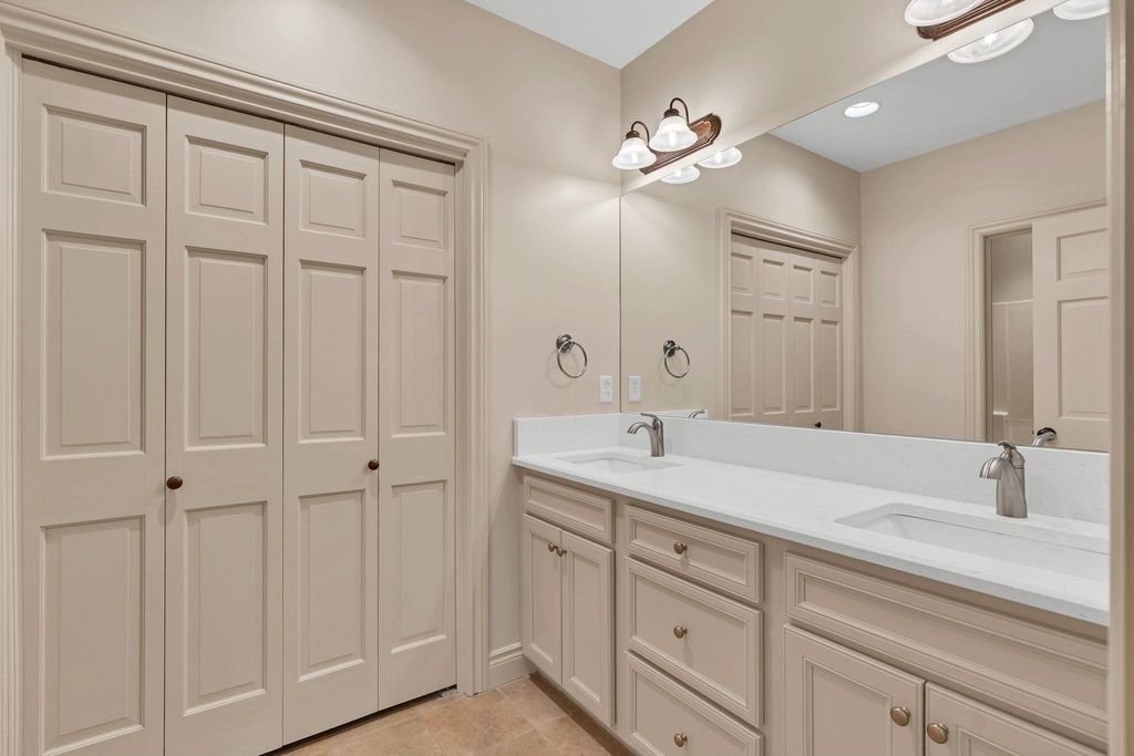 3 N Stagecoach Ct