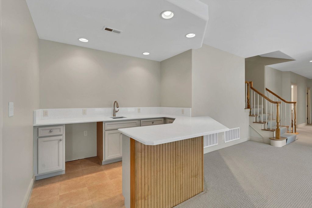 3 N Stagecoach Ct