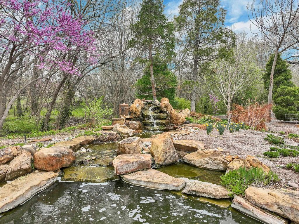 3 N Stagecoach Ct