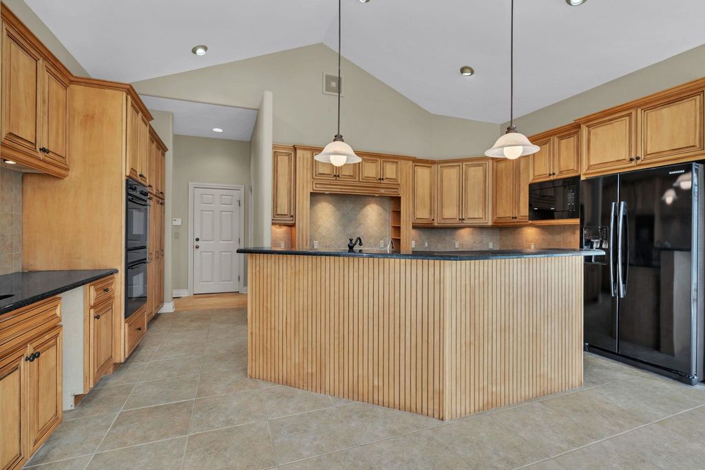 3 N Stagecoach Ct