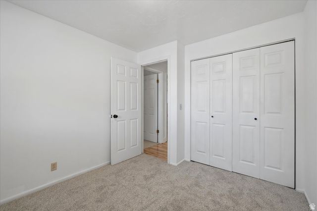 392 E PERRINE DR, Midvale, UT 84047