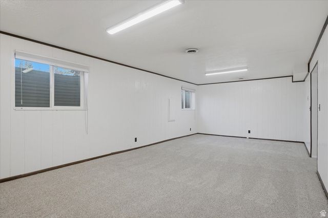 392 E PERRINE DR, Midvale, UT 84047