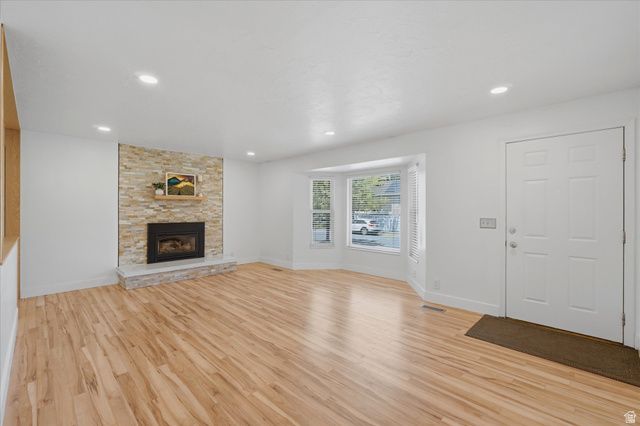 392 E PERRINE DR, Midvale, UT 84047