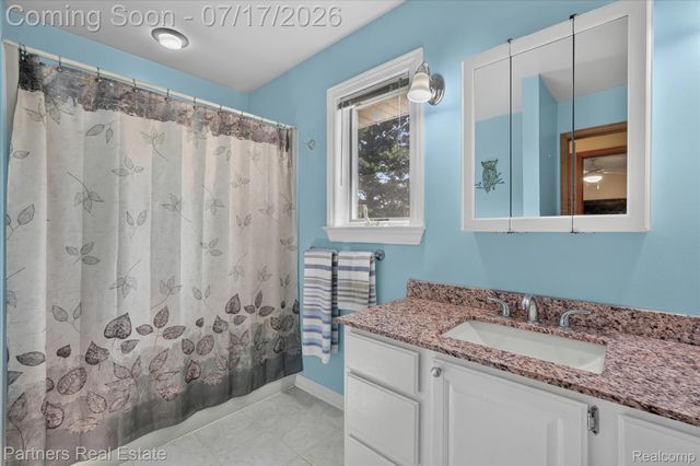 9145 Apple Orchard Drive, Tyrone Township, MI 48430