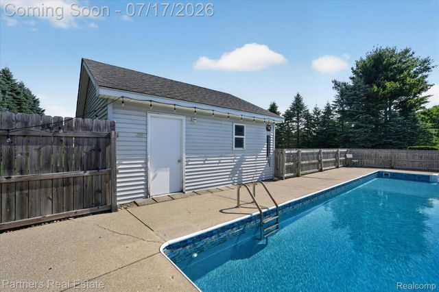 9145 Apple Orchard Drive, Tyrone Township, MI 48430