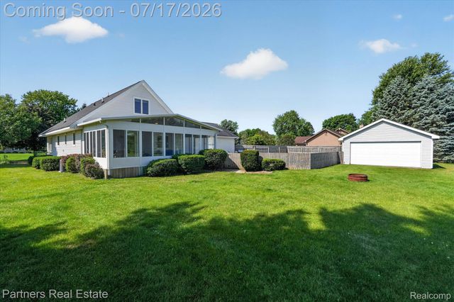 9145 Apple Orchard Drive, Tyrone Township, MI 48430