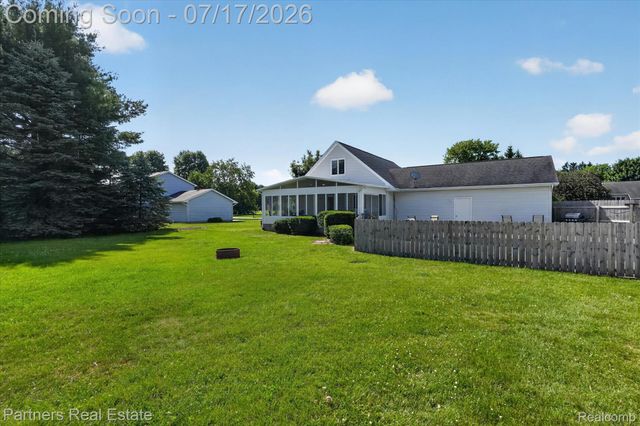 9145 Apple Orchard Drive, Tyrone Township, MI 48430