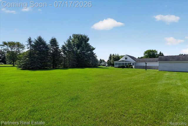 9145 Apple Orchard Drive, Tyrone Township, MI 48430